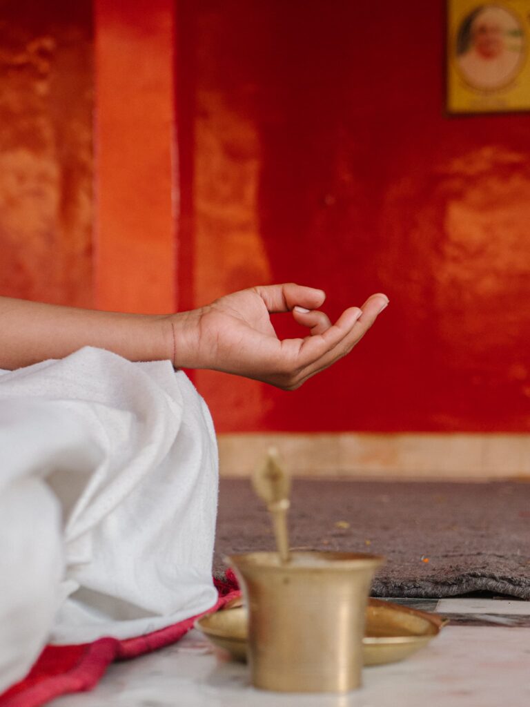 Prana mudra practice during breath practice